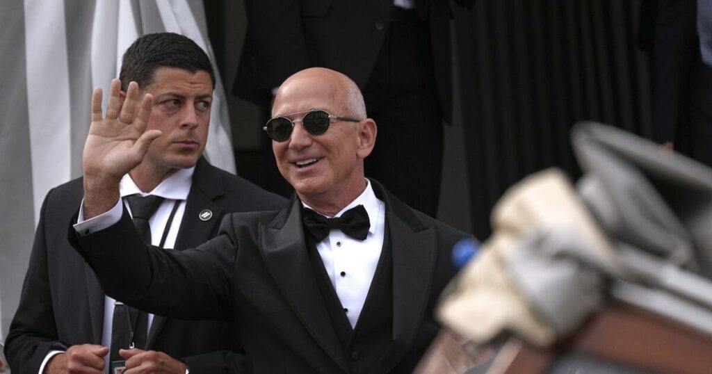 Billionaire Jeff Bezos marries Lauren Sanchez in lavish Venice ceremony