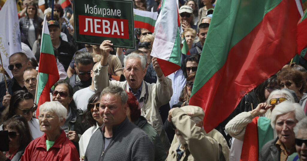 Bulgarian nationalists protest over government plans to adopt euro currency