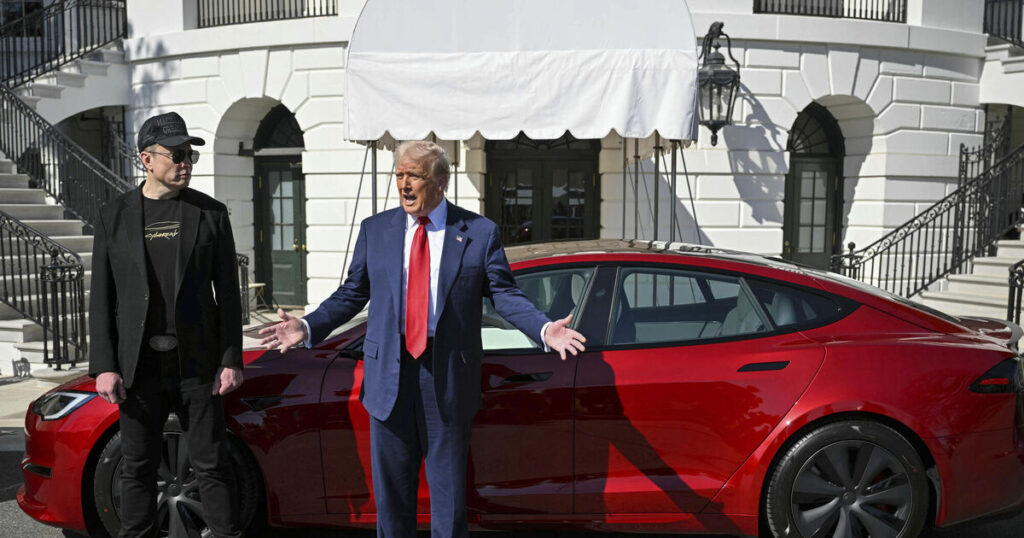 Elon Musk signals he may back down in public row with Donald Trump