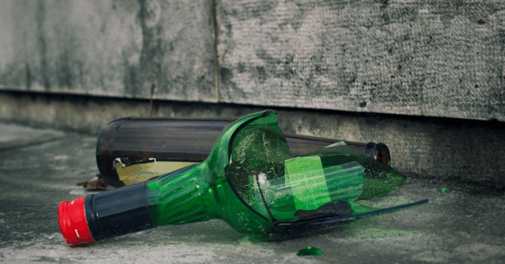 Garda appeal after beer bottles thrown at cars from moving vehicle