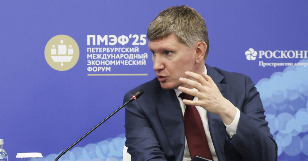 Russia ‘on brink of recession’, says economy minister