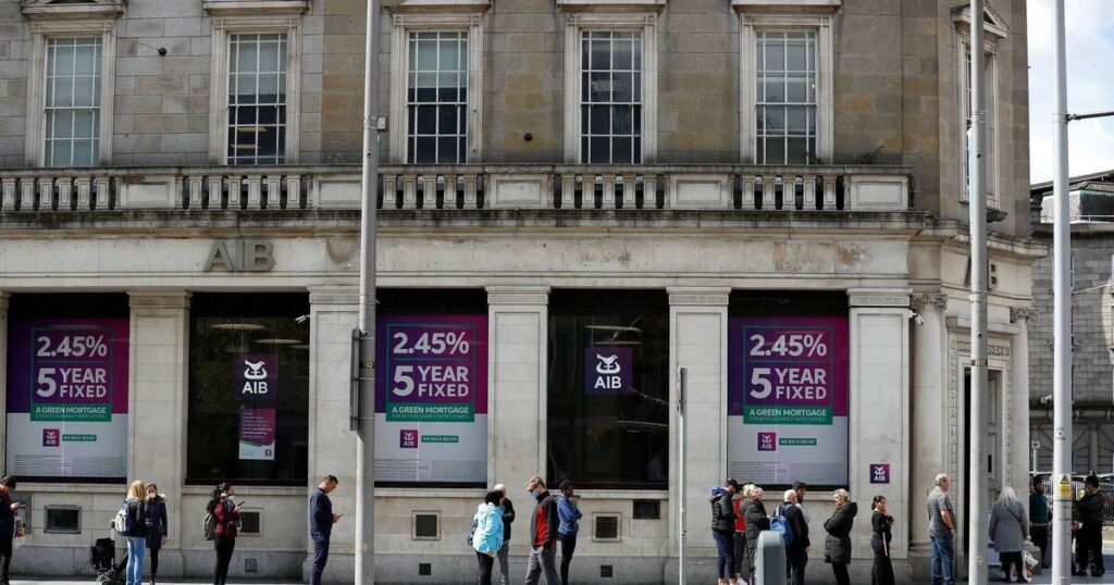 State to sell off remaining shares in AIB 