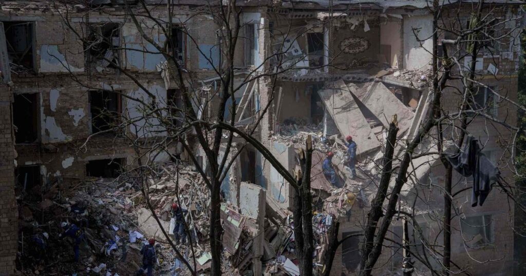 Ukraine halts Russia’s advance in the Sumy region, commander says