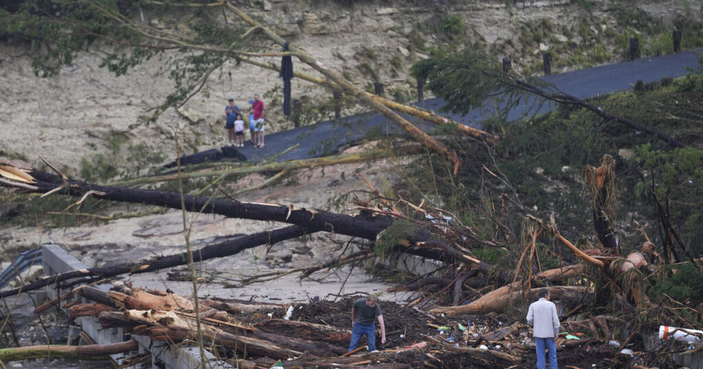 14 children among at least 32 killed in Texas flooding