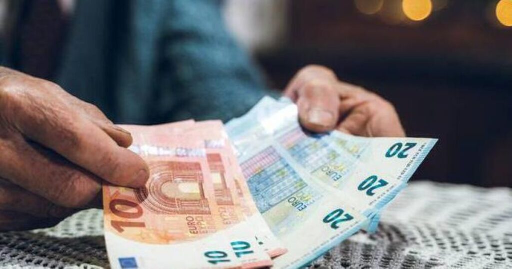 '€100k stolen from dementia patient — but gardaí cannot act due to gaps in safeguarding law'