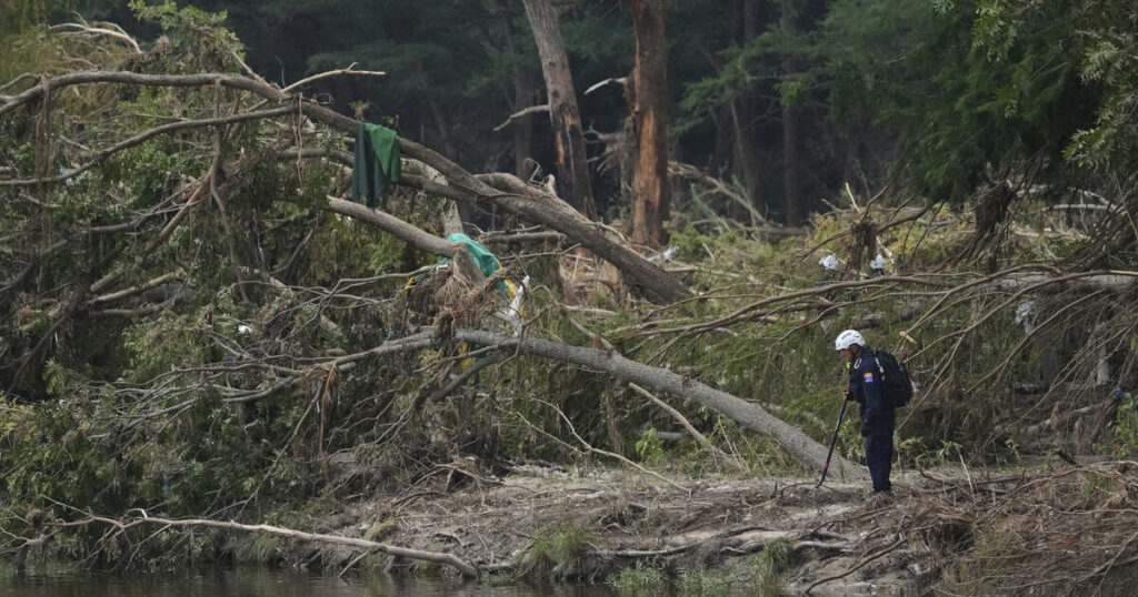 Emergency crews suspend search for Texas flooding victims amid new rain warnings