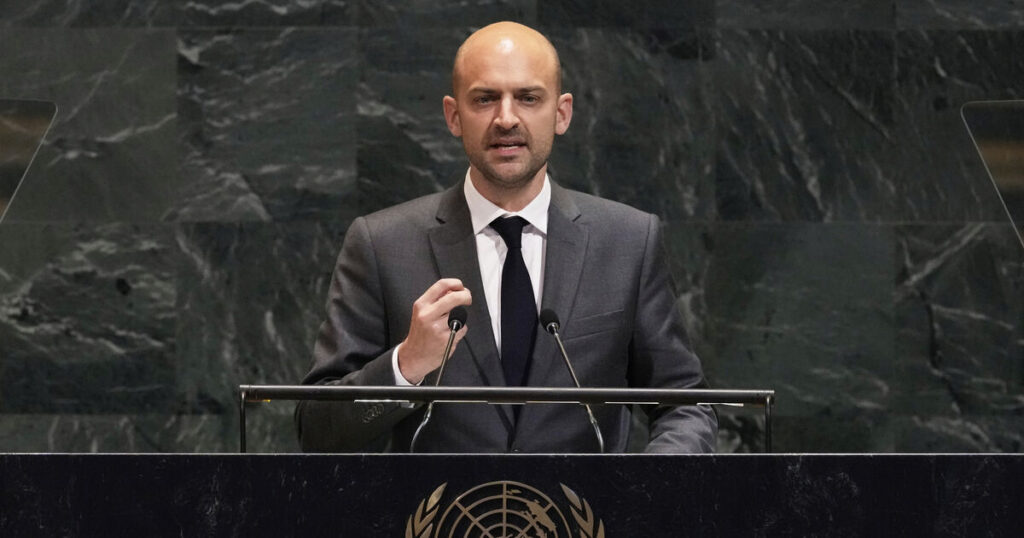 France calls on EU to pressure Israel to move on Palestinian two-state solution