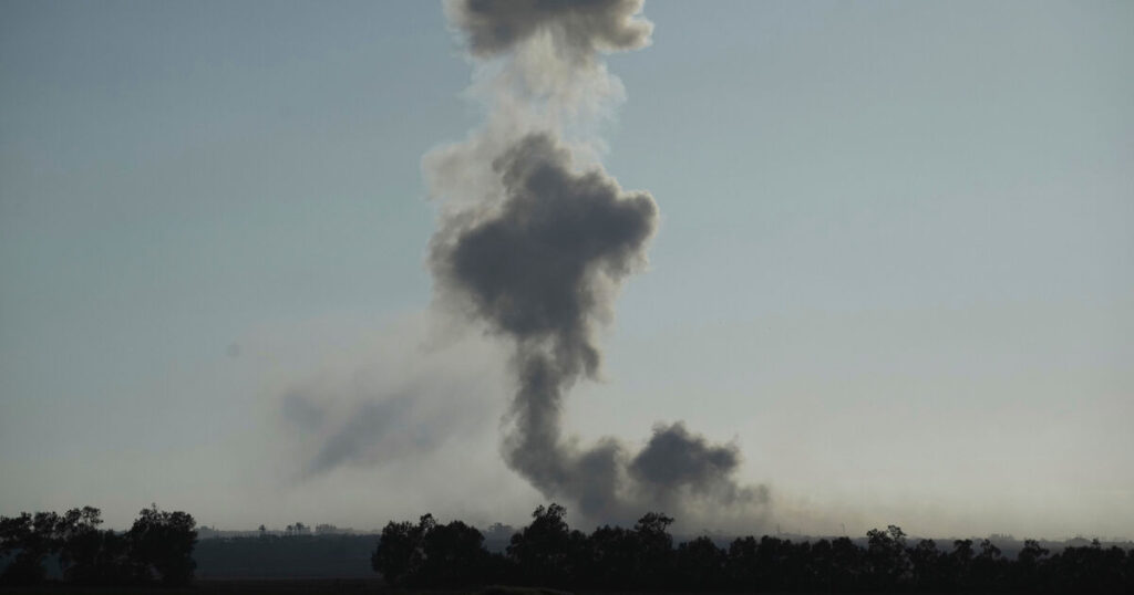 Israeli air strikes kill 14 Palestinians in Gaza, including 10 seeking food