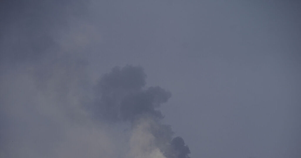Israeli air strikes kill 38 Palestinians in Gaza