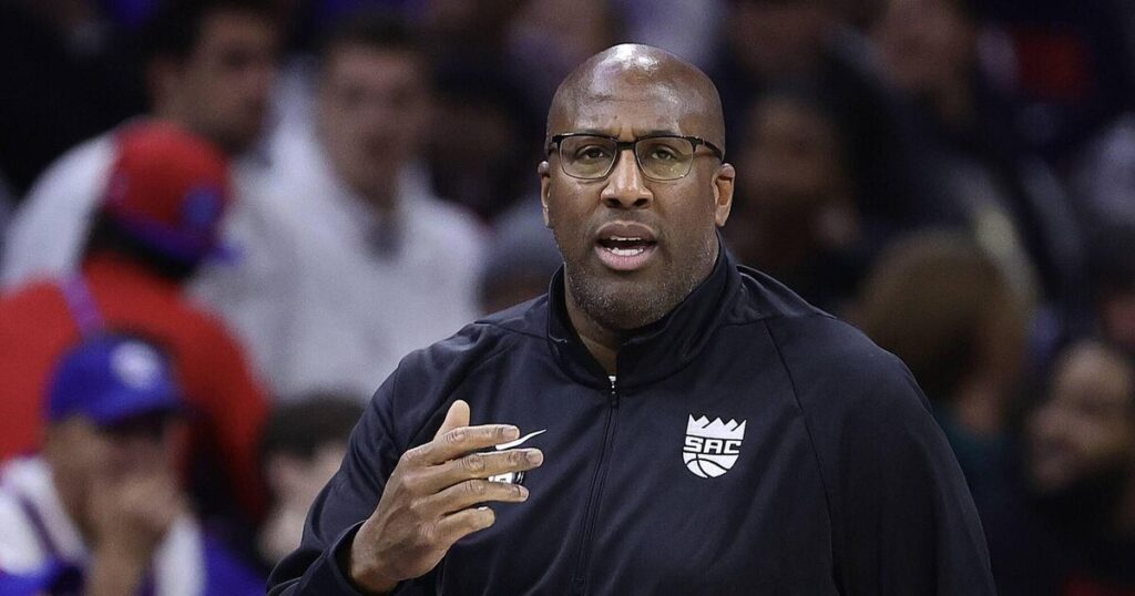 New York Knicks hire Mike Brown as new head coach