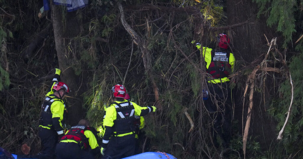 Risk of further floods in Texas as death toll rises to 82