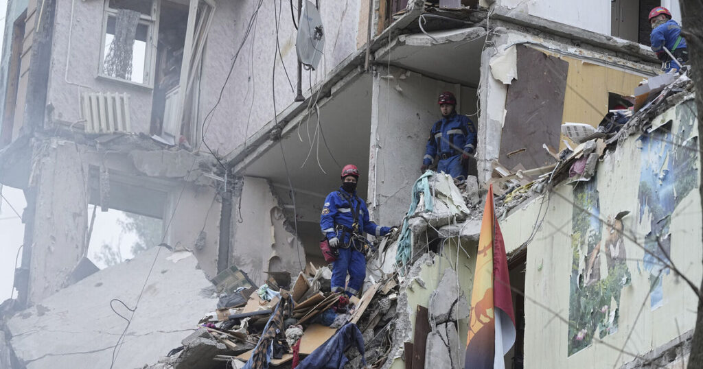 Russian missile and drone attack kills six and injures 52 in Kyiv