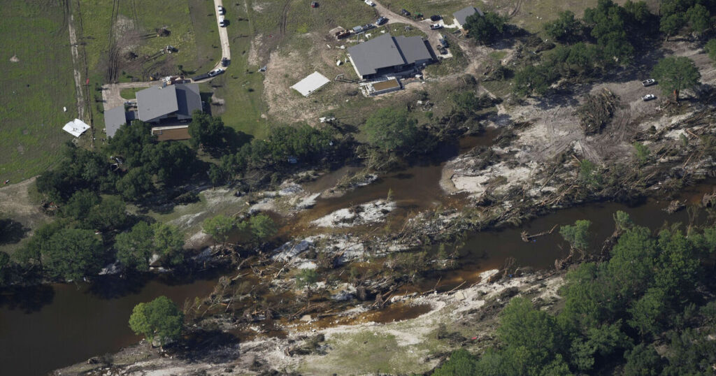 Searchers scour Texas flood debris for 160 people still  missing 