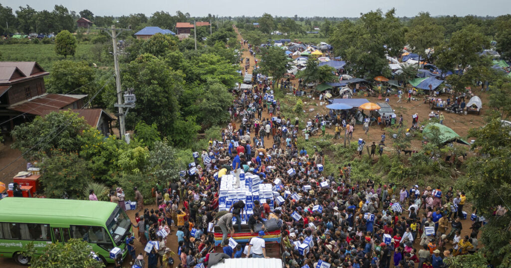 Thailand and Cambodia trade accusations as deadly border clashes enter third day