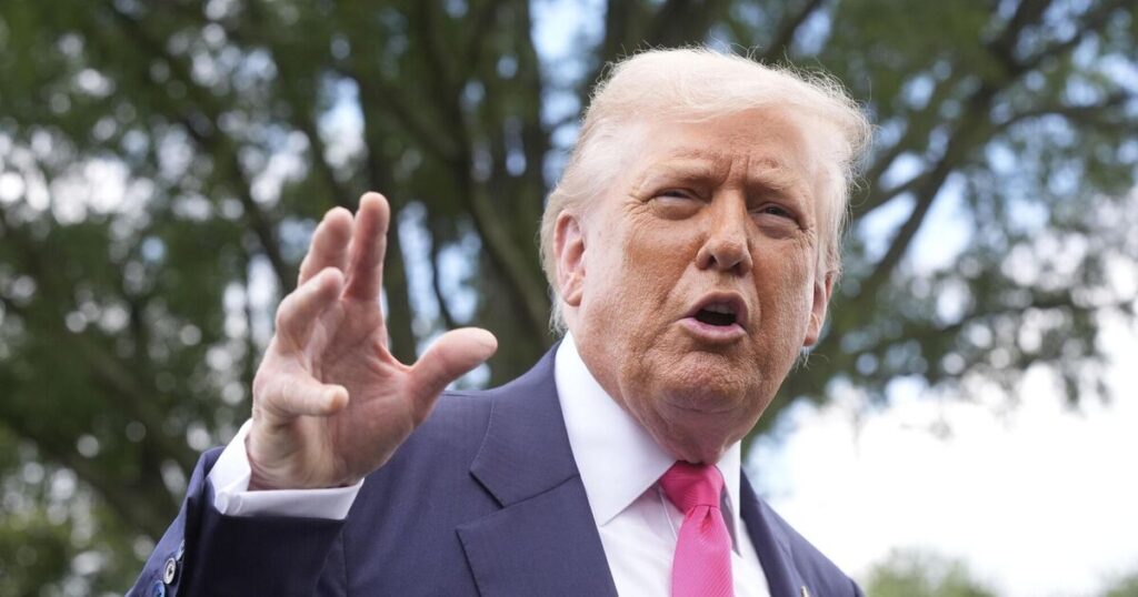 Trump diagnosed with vein condition causing leg swelling, White House says
